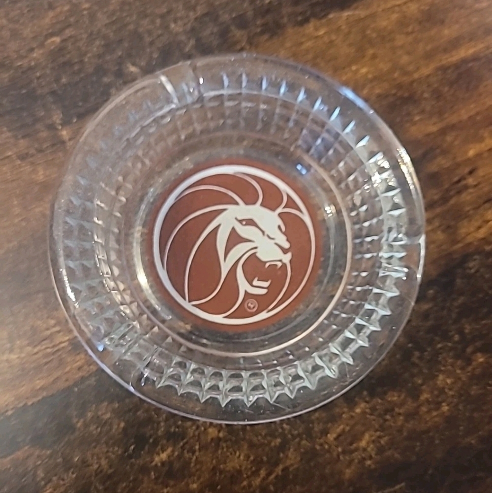 Vintage MGM Grand Glass Ashtray Red Lion's Head